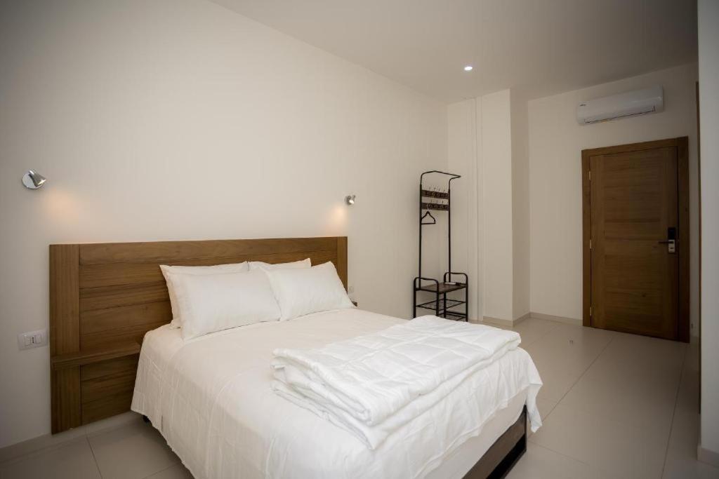 Sky Hotel Shkodër Eksteriør bilde