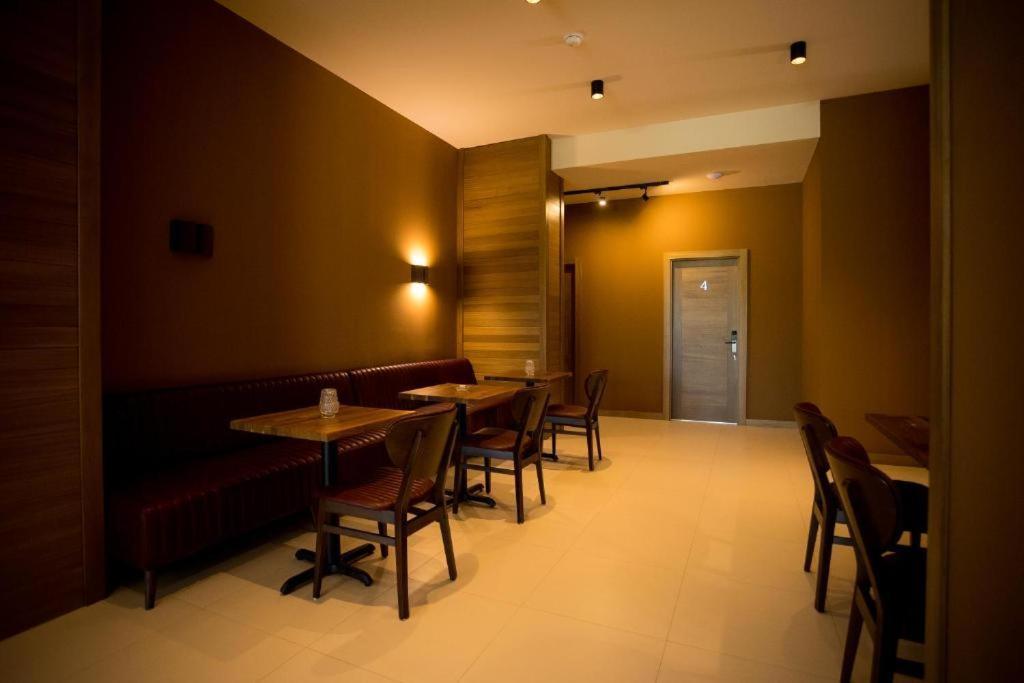 Sky Hotel Shkodër Eksteriør bilde