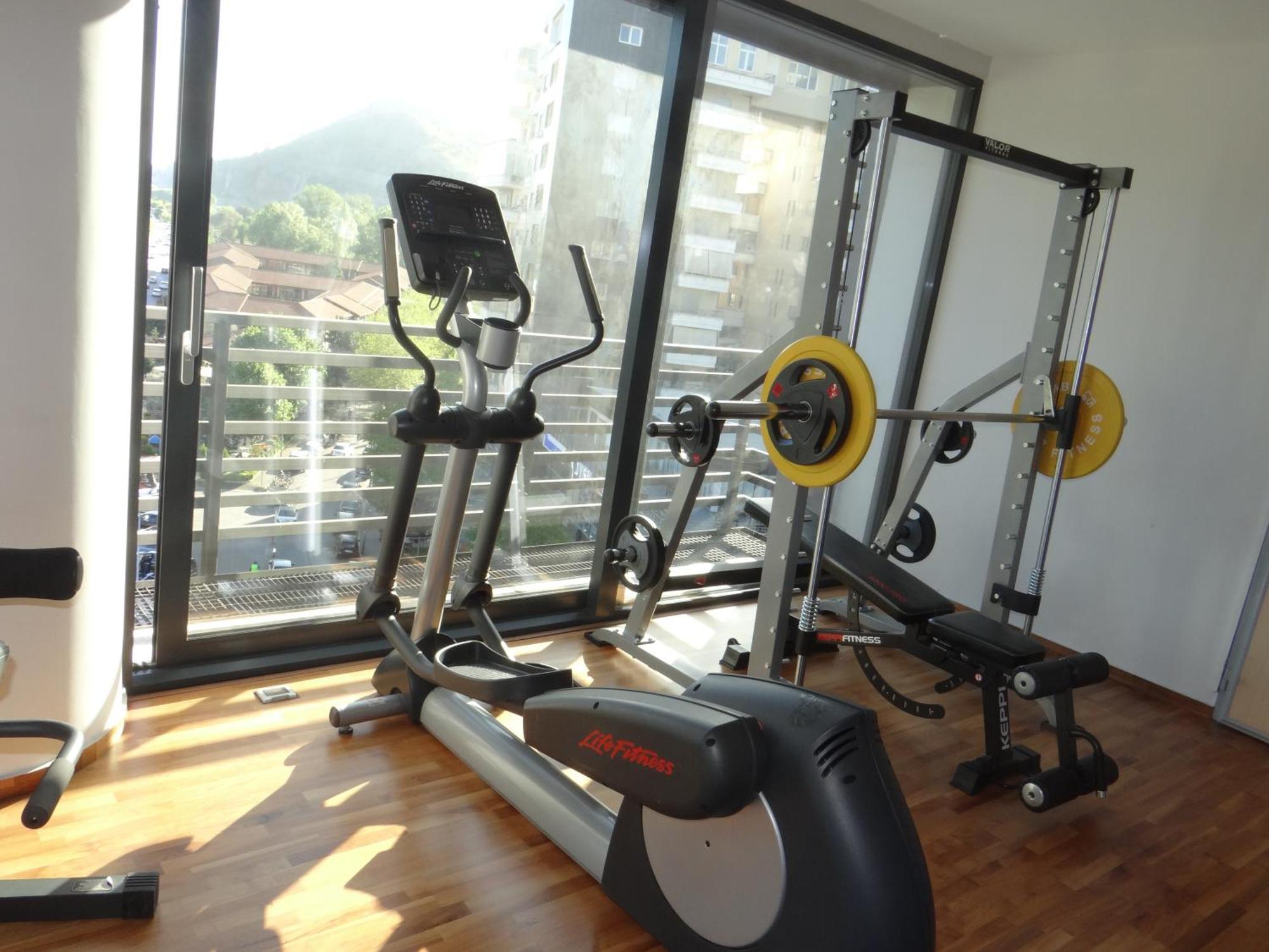 Sky Hotel Shkodër Eksteriør bilde
